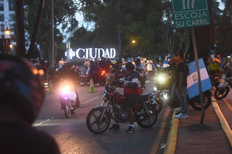 Bloqueo en Ciudad Cayalá por segundo día consecutivo