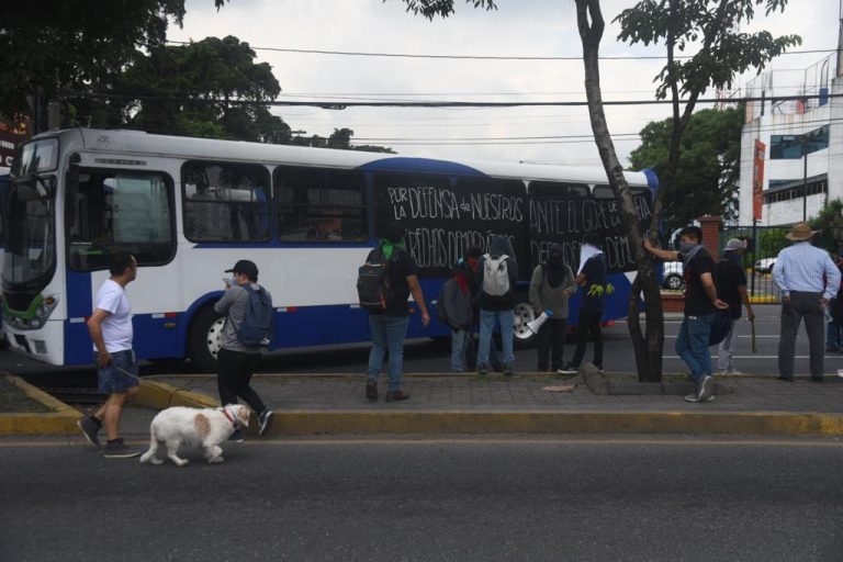 Bloqueo en la avenida Petapa