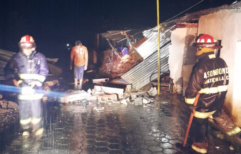 Lluvias causan deslizamientos e inundaciones en Quiché