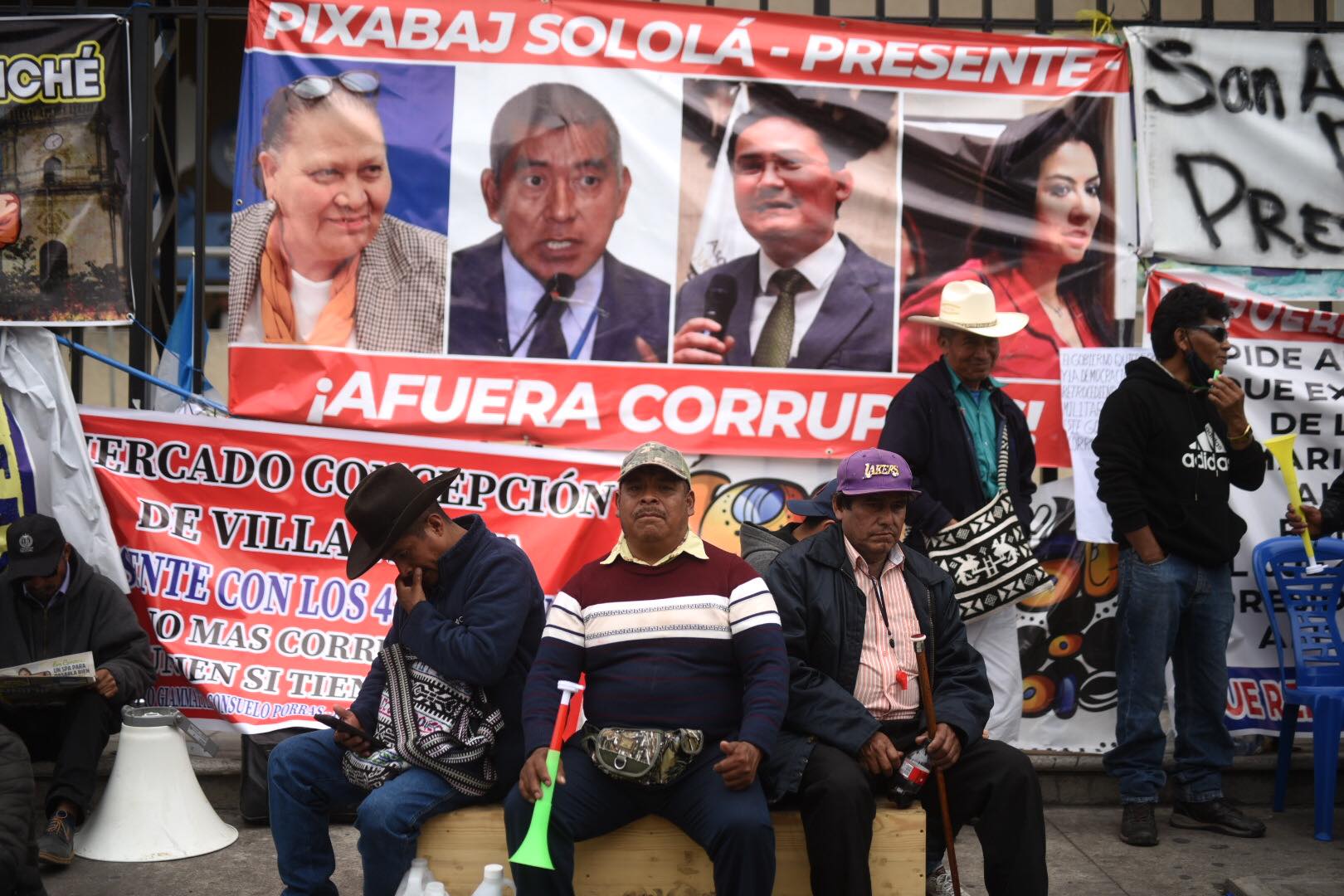 manifestaciones frente al Ministerio Público para exigir la renuncia de la fiscal general, Consuelo Porras