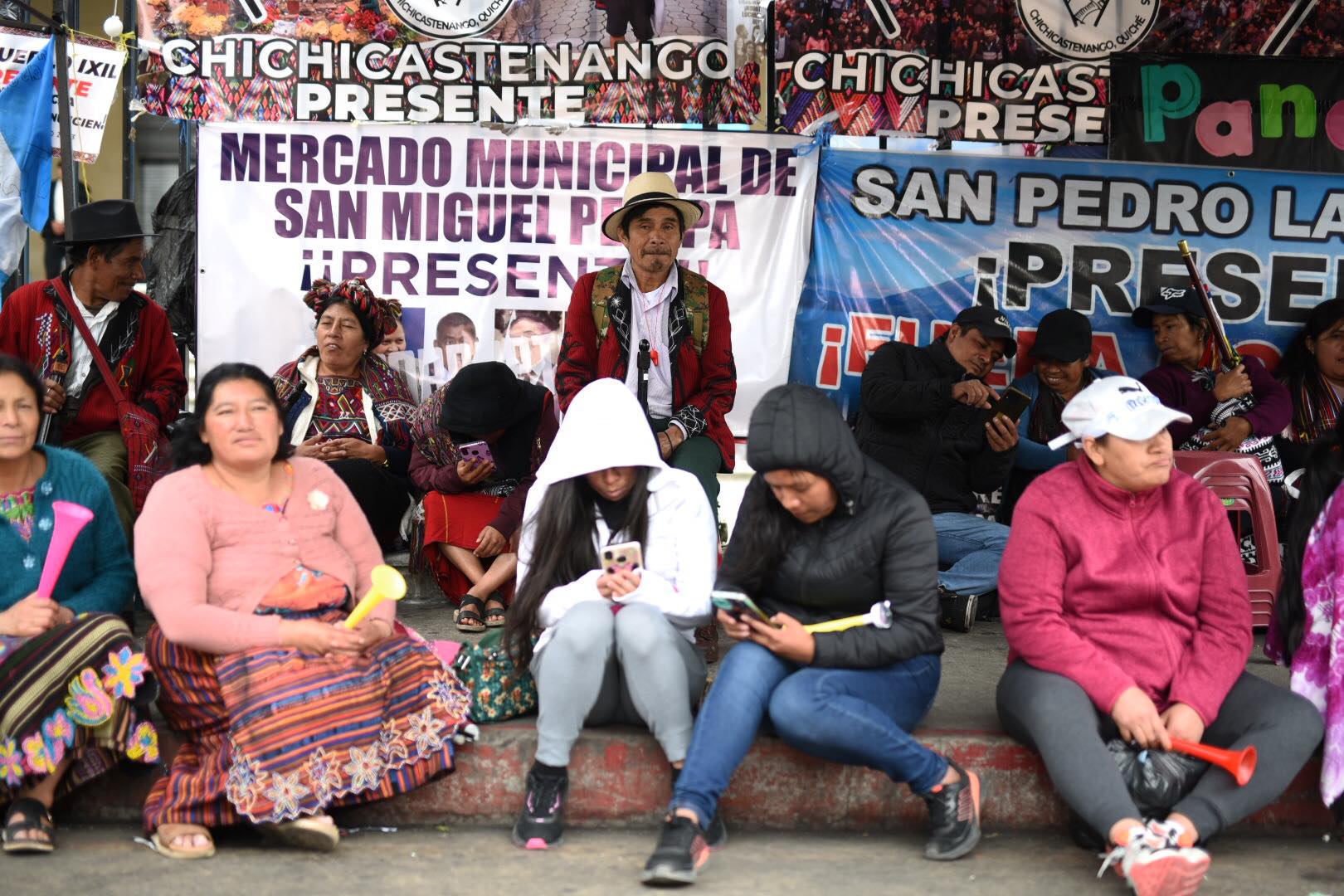 manifestaciones frente al Ministerio Público para exigir la renuncia de la fiscal general, Consuelo Porras