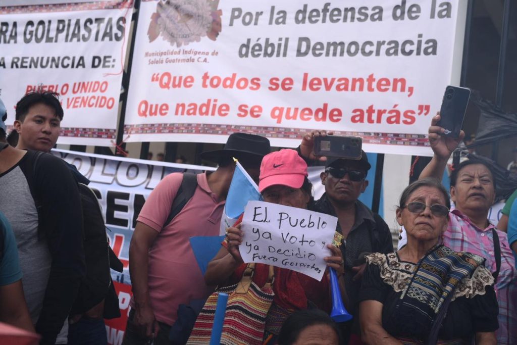 manifestación frente al Ministerio Público