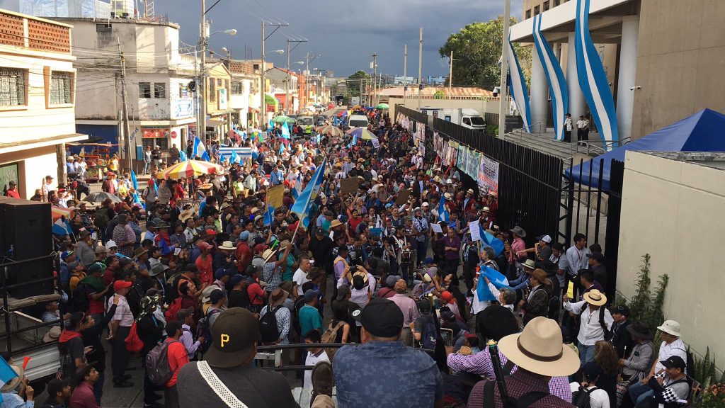 manifestación frente al Ministerio Público