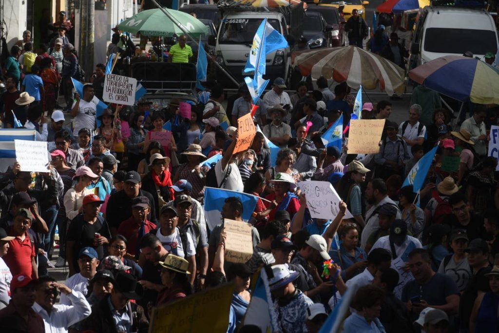 manifestación frente al Ministerio Público