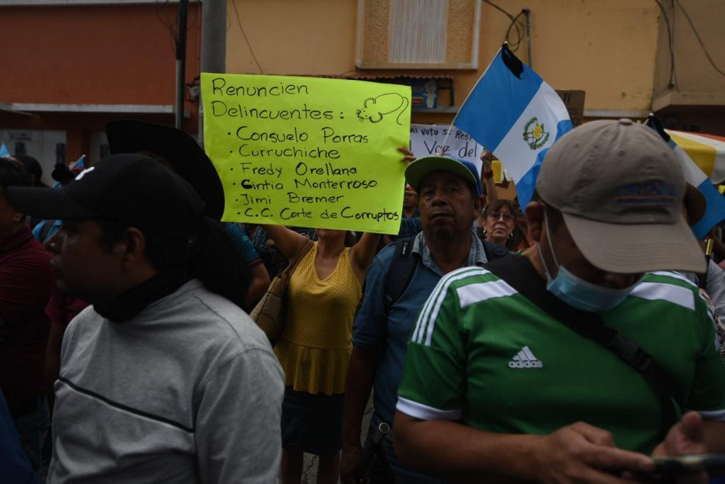 manifestación frente al Ministerio Público