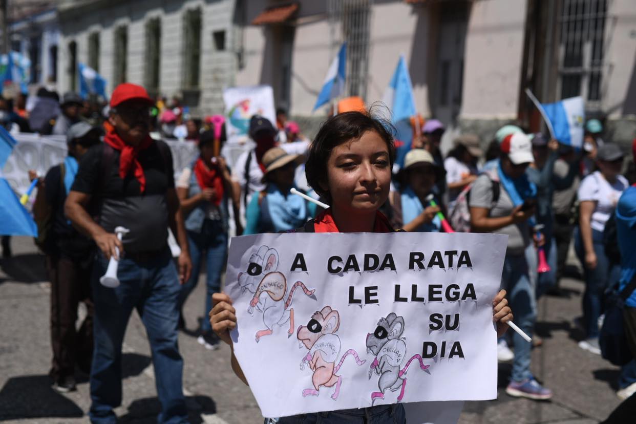 marcha de estudiantes de la Usac en la capital