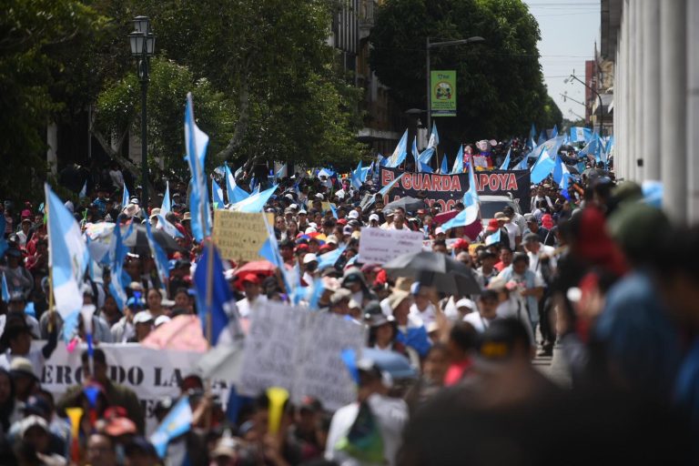 marcha de vendedores de mercados en la capital