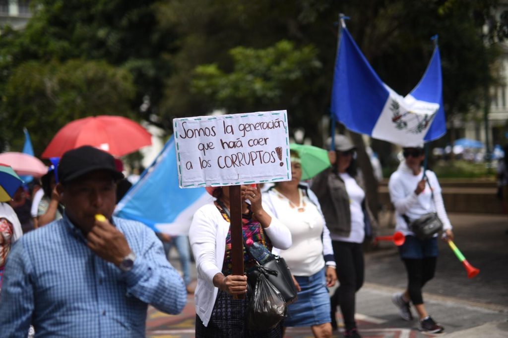 marcha de vendedores de mercados en zona 1