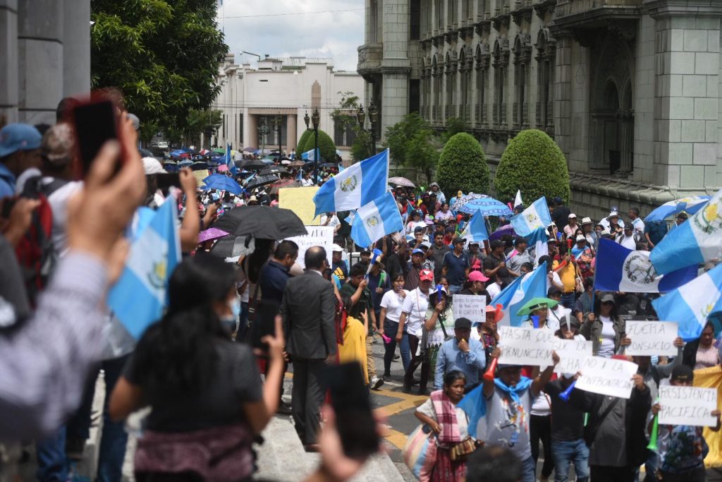 marcha de vendedores de mercados en zona 1