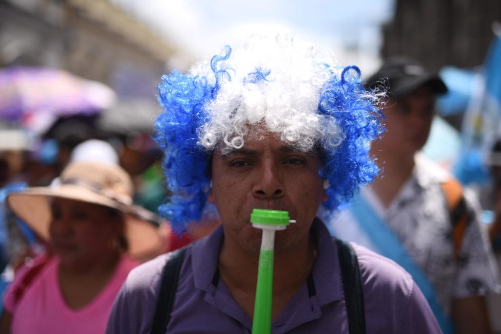 marcha de vendedores de mercados en zona 1