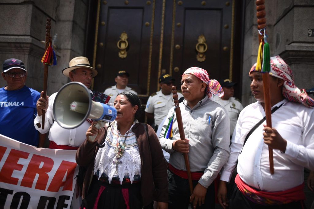 marcha de vendedores de mercados en zona 1