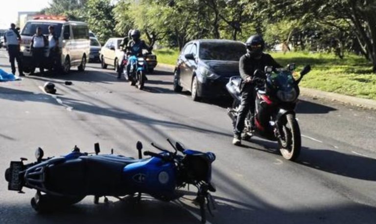 motorista muerto por accidente en San Cristóbal, Mixco