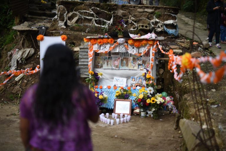 Rinden homenaje a víctimas del asentamiento Dios es Fiel