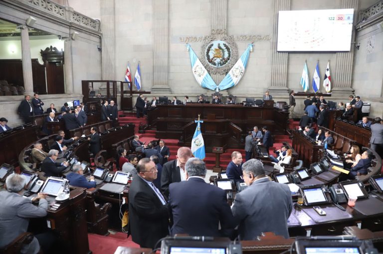 Diputado al Congreso en discusión del Presupuesto 2024