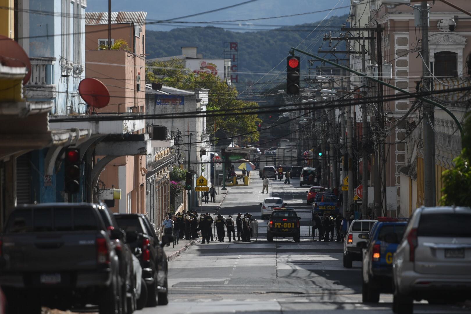 Alta presencia policial y cierres en los alrededores del Congreso