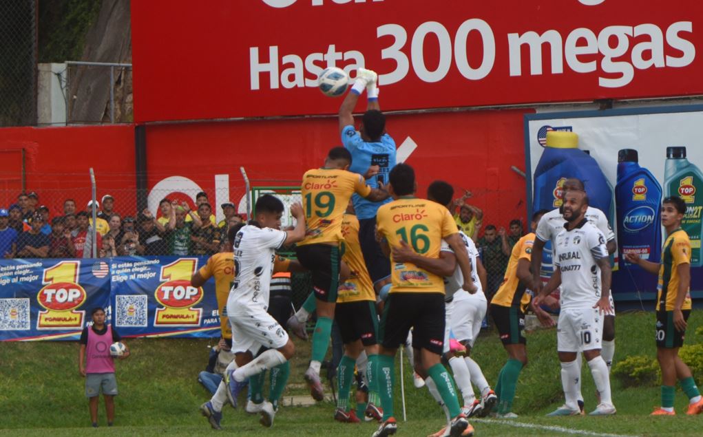 Roberto Montoya, técnico de Guastatoya