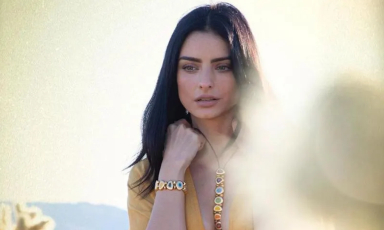 Aislinn Derbez