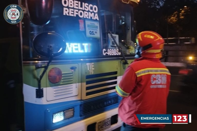 ataque armado por intento de asalto en bus en el Obelisco