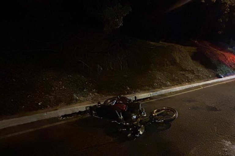 Motorista muere tras accidente en zona 9