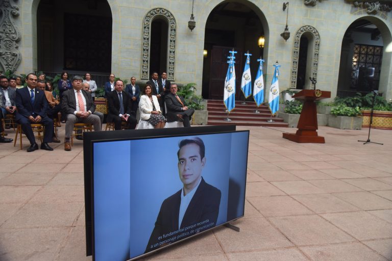 gobierno habilita sala de prensa Ronaldo Robles en el Palacio Nacional