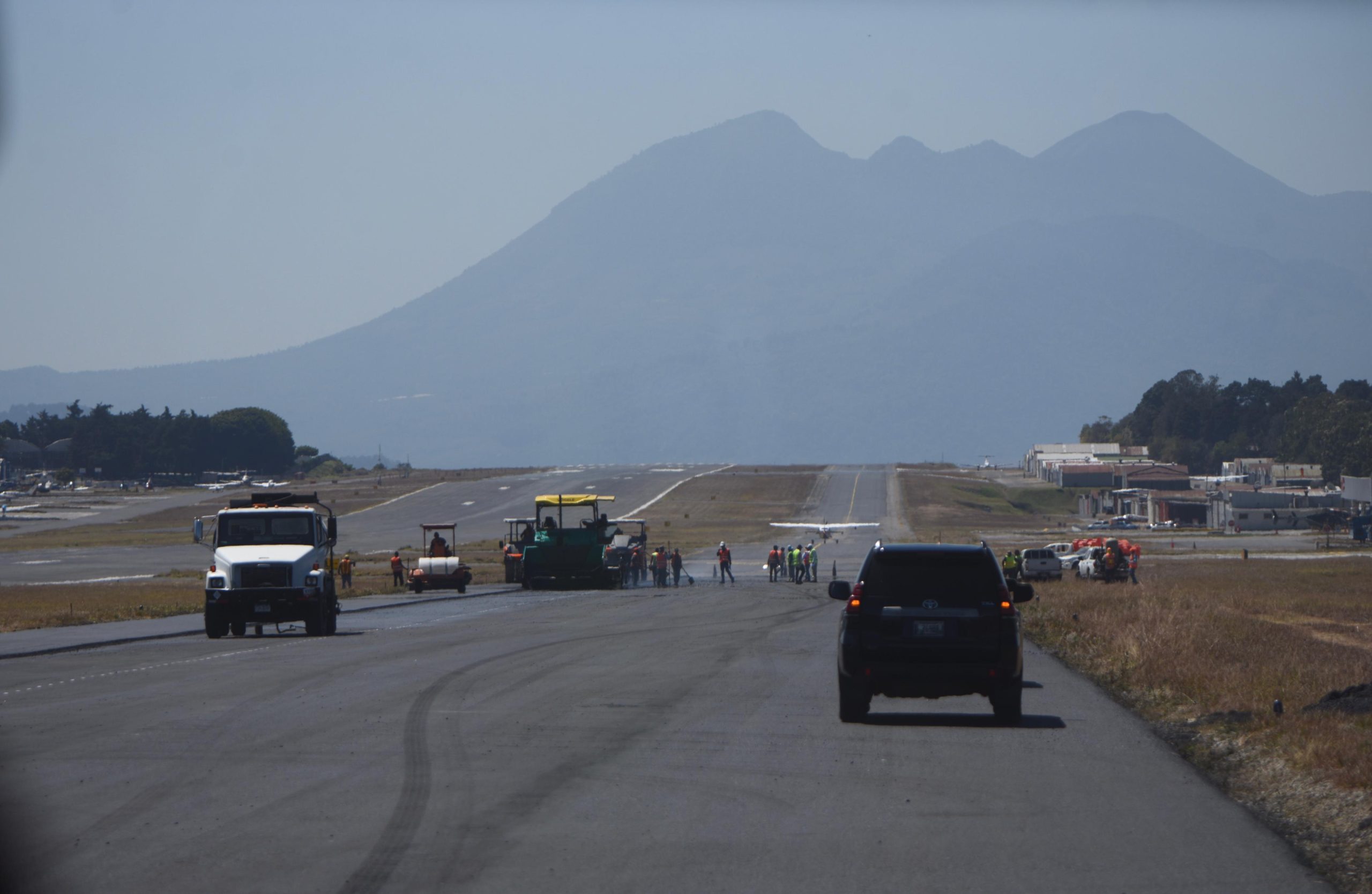 pista del aeropuerto internacional La Aurora