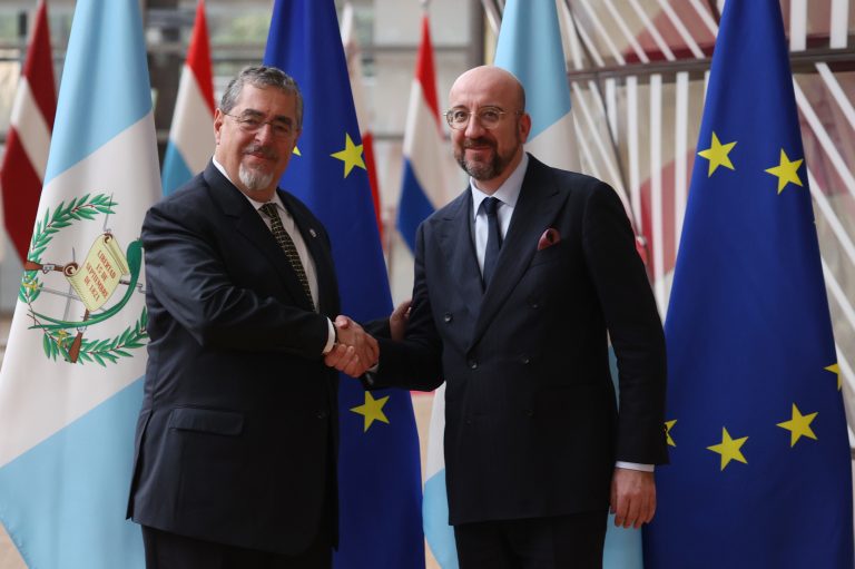 reunión entre el mandatario Bernardo Arévalo y el presidente del Consejo Europeo, Charles Michel