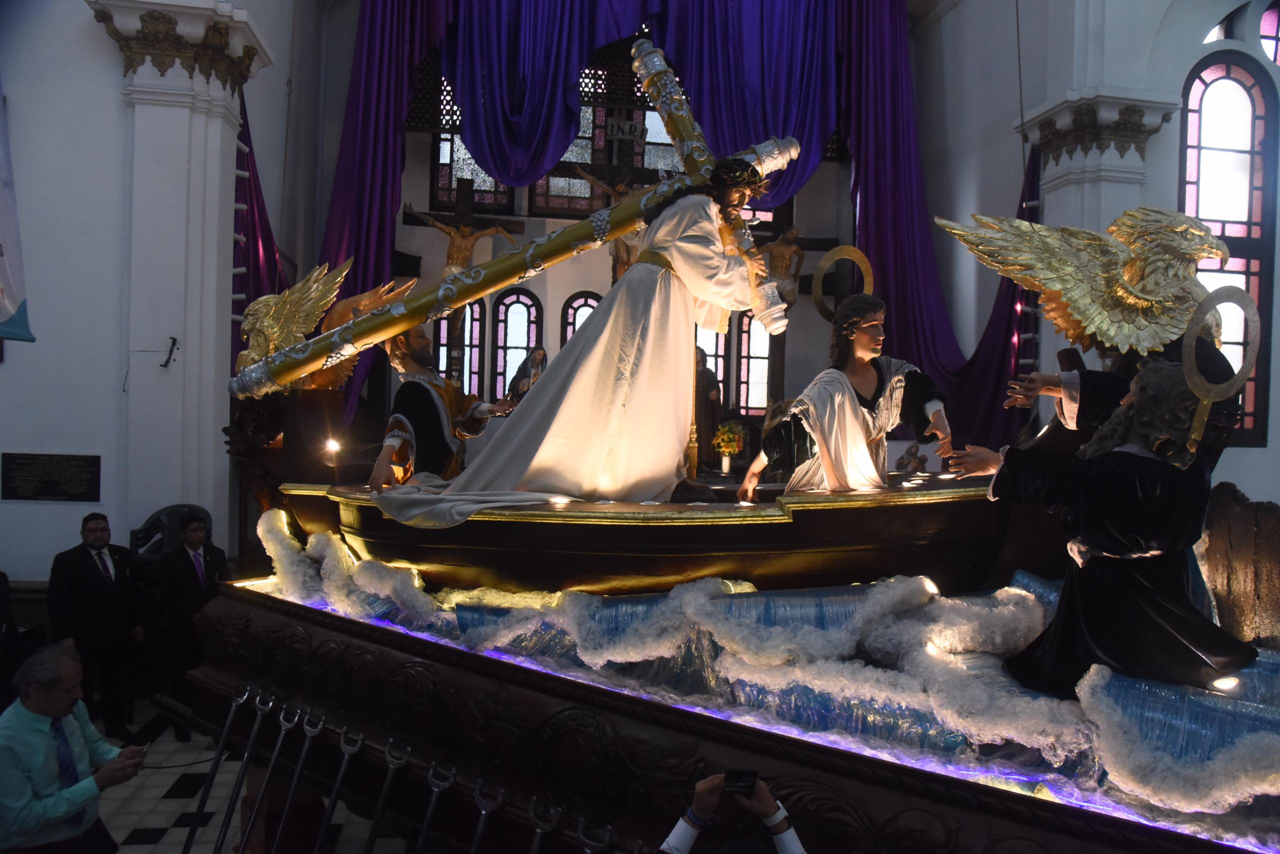 cortejo procesional de Jesús Nazareno de la Justicia del templo el Calvario