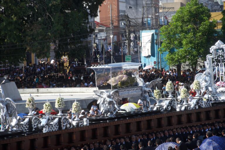 Cristo Yacente Foto Alejandro Chet y Omar Solís (2)