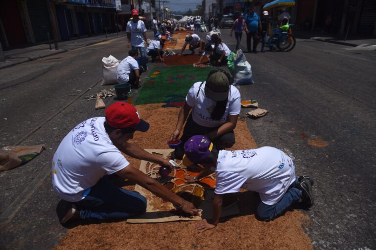 alfombra-de-la-ciudad-viernes-santo-14