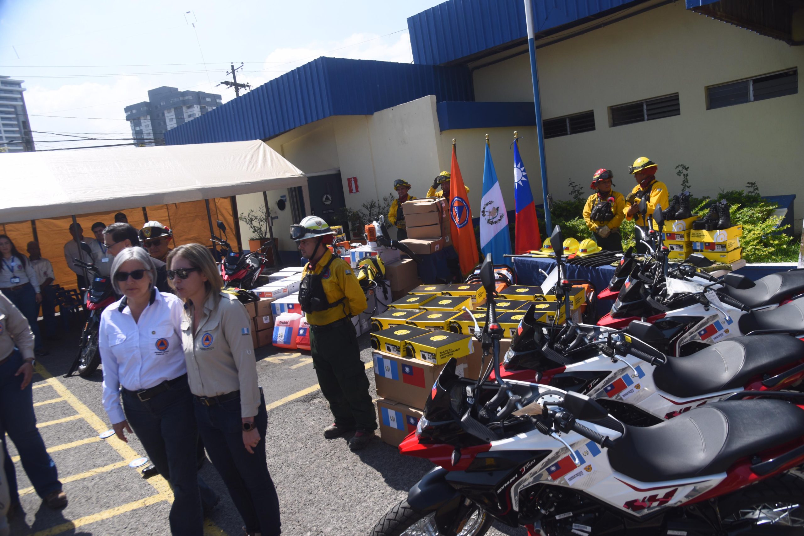 China Taiwán hace donativo a Guatemala de equipo para atender incendios forestales