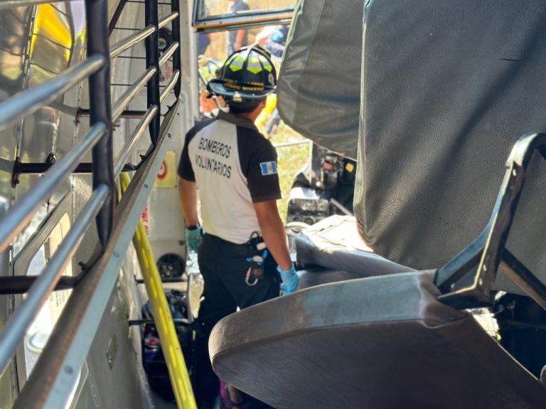 Accidente de bus extraurbano en Km.19.5 de ruta Interamericana