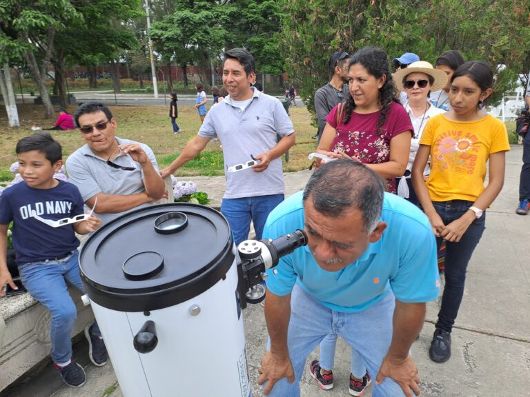 eclipse solar del lunes 8 de abril de 2024