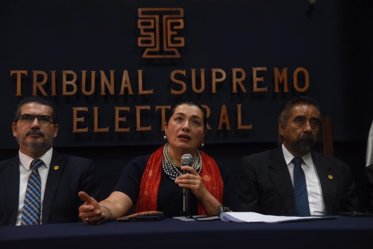 magistrados del Tribunal Supremo Electoral - TSE -